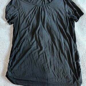 Women's Scoop Neck Short Sleeve Nursing Tee in Black